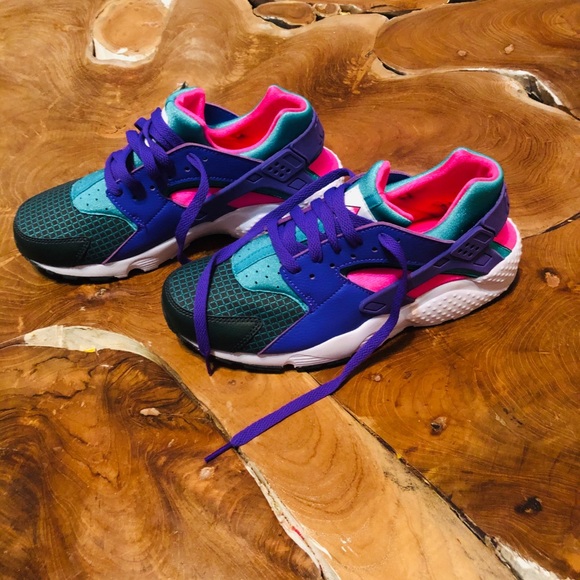 huarache run now
